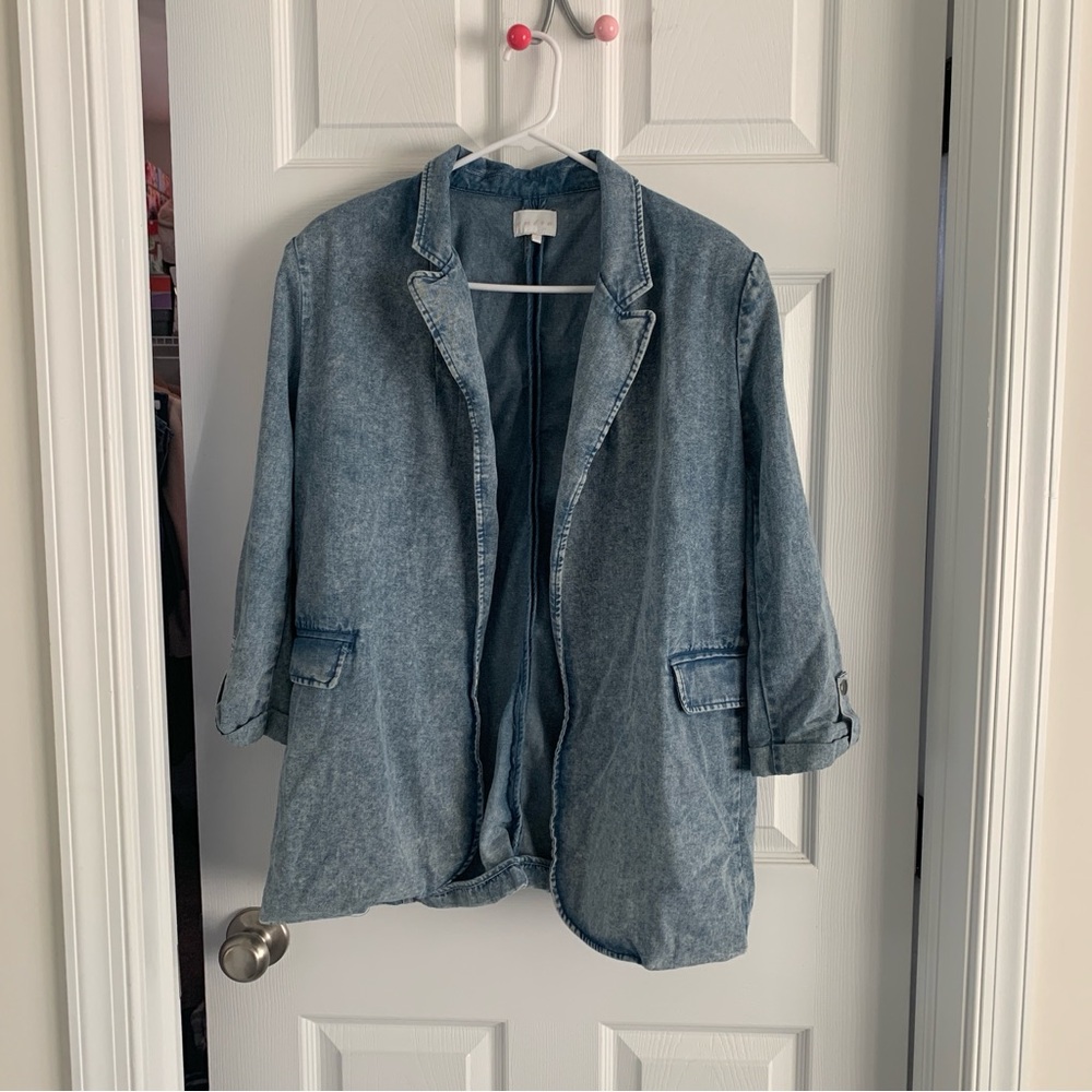 Entro Chambray 3/4 Sleeve Blazer